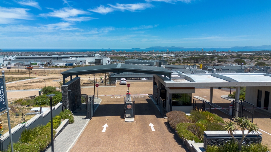 4 Bedroom Property for Sale in Mzuri Estate Western Cape